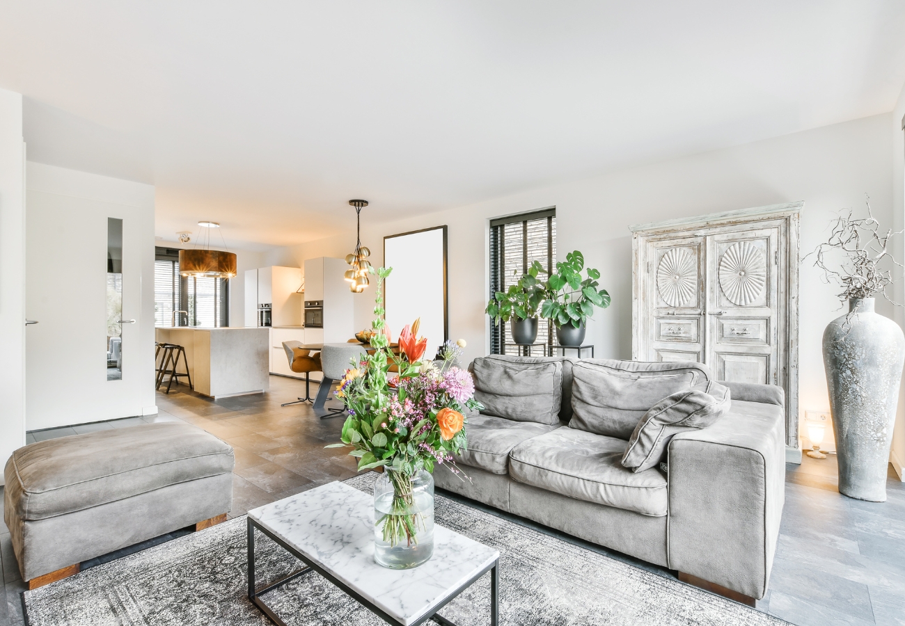 Beautiful interior designs by Artisan Building and Contractor Company.